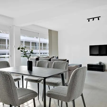 Phaedrus Living: Romanou Modern City Center Flat Nicosia Exterior photo