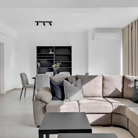 Phaedrus Living: Romanou Modern City Center Flat Nicosia Exterior photo