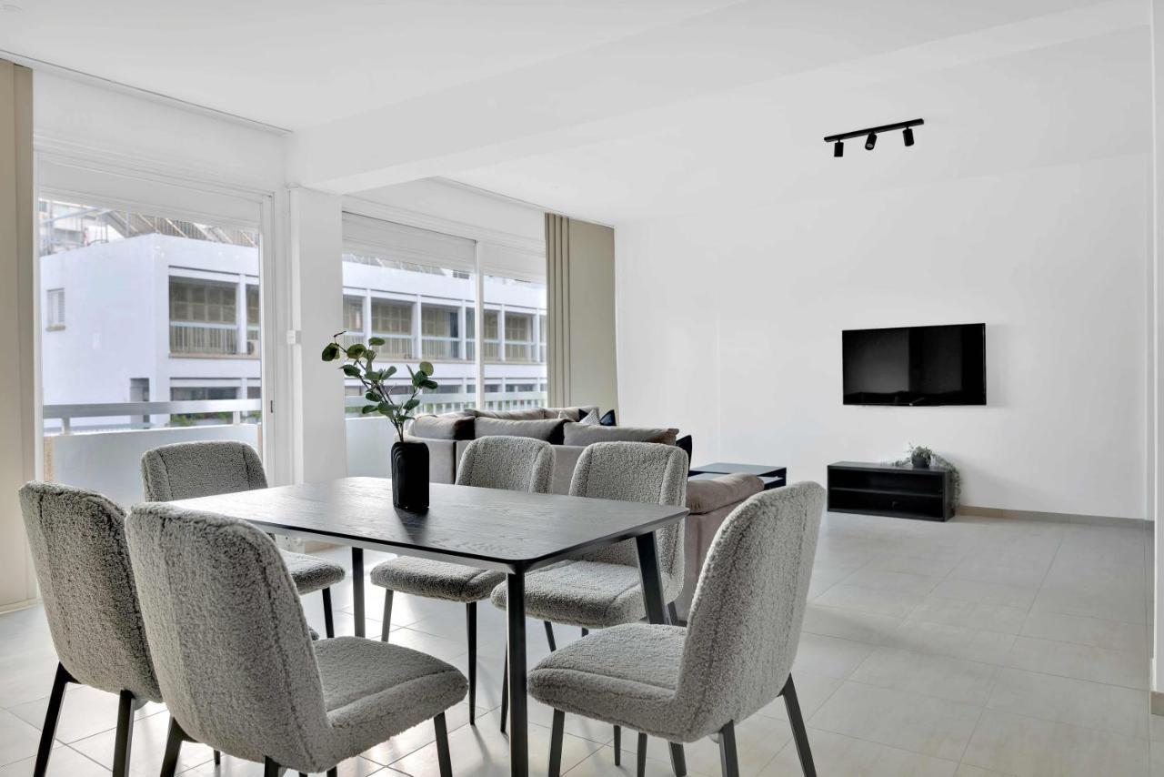 Phaedrus Living: Romanou Modern Center Flat Apartment Nicosia