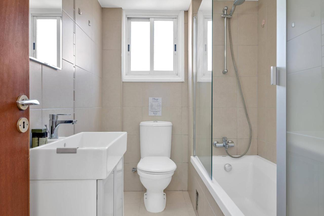 Phaedrus Living: Romanou Modern Center Flat Apartament Nikozja
